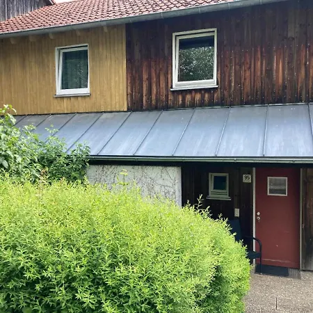 Ferienhaus In Mit Kleinem Garten